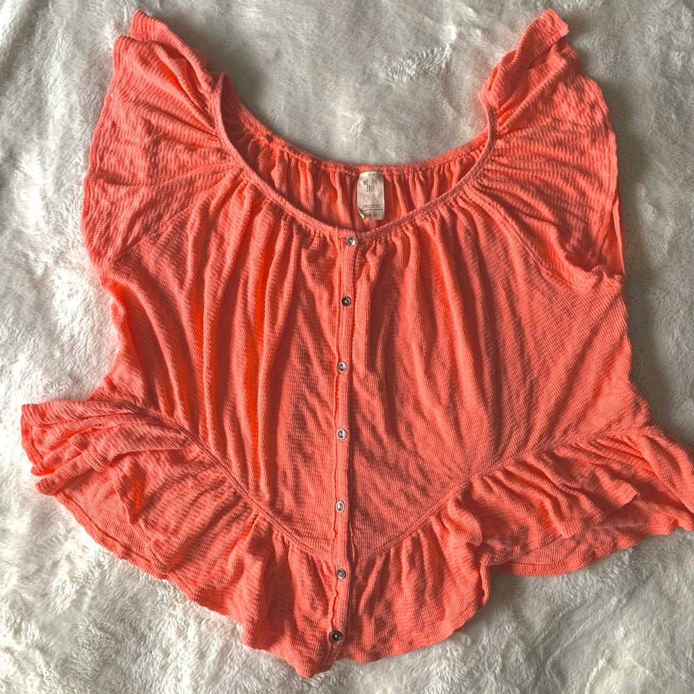 Like new ruffle button top